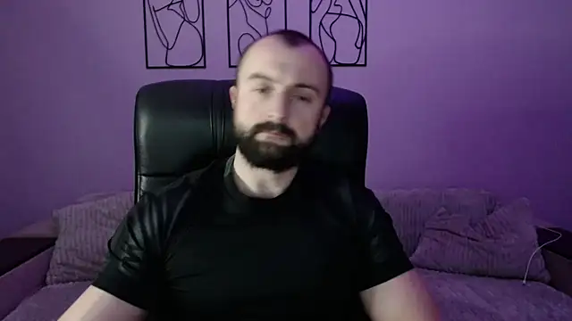 brindlefly6969 online show from March 17, 11:57 am