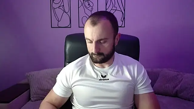 brindlefly6969 online show from November 10, 11:37 am