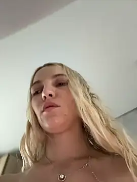 Adelina0001 online show from July 6, 6:31 am