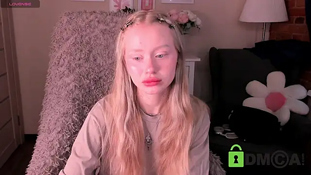 Snapshot of MalenaErnman chatting on February 22, 10:39 am MalenaErnman online show from February 22, 10:39 am