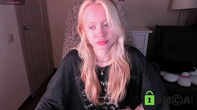 Snapshot of MalenaErnman chatting on October 28, 8:46 am MalenaErnman online show from October 28, 8:46 am