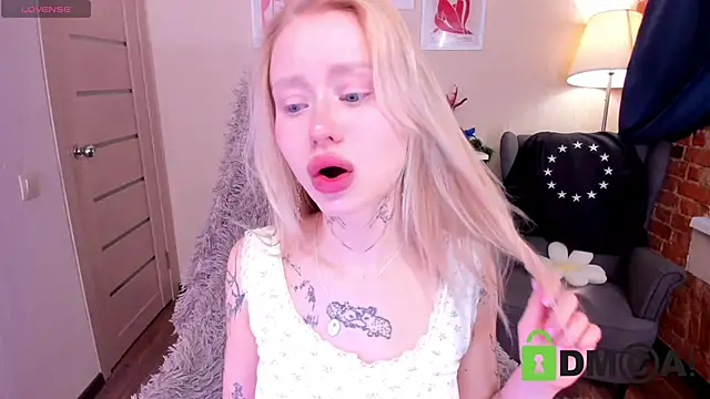 Snapshot of MalenaErnman chatting on January 15, 10:27 am MalenaErnman online show from January 15, 10:27 am