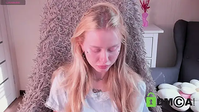 Snapshot of MalenaErnman chatting on October 8, 8:38 am MalenaErnman online show from October 8, 8:38 am