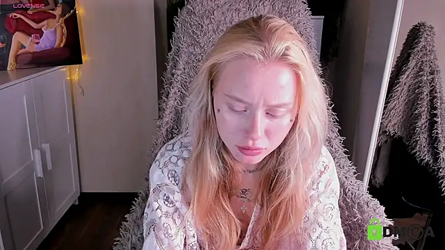 Snapshot of MalenaErnman chatting on September 9, 7:40 am MalenaErnman online show from September 9, 7:40 am