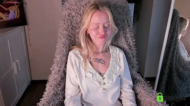 Snapshot of MalenaErnman chatting on October 4, 10:39 am MalenaErnman online show from October 4, 10:39 am