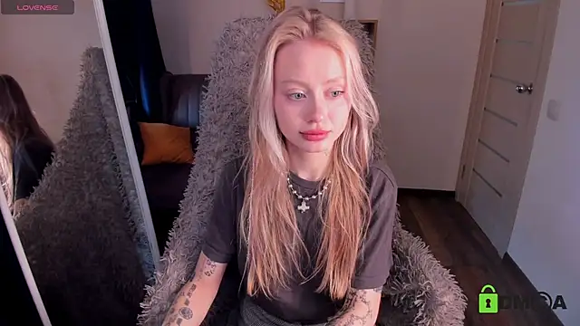 Snapshot of MalenaErnman chatting on February 6, 10:44 am MalenaErnman online show from February 6, 10:44 am