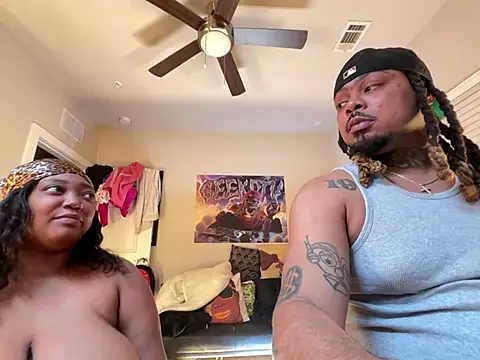 4EVAGLACIERS online show from February 17, 6:11 am