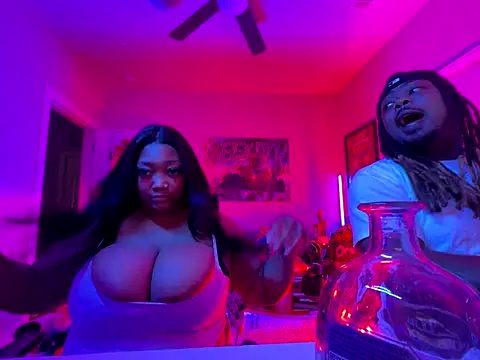 Snapshot of 4EVAGLACIERS chatting on November 5, 3:09 am 4EVAGLACIERS online show from November 5, 3:09 am