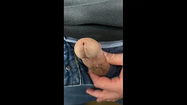 havefun32 online show from February 25, 1:11 pm