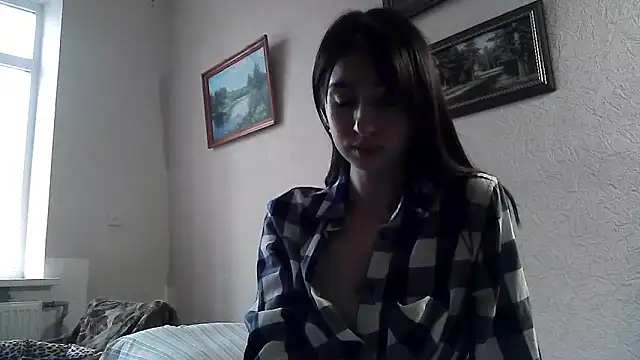 ElizaSwon online show from April 14, 3:50 pm