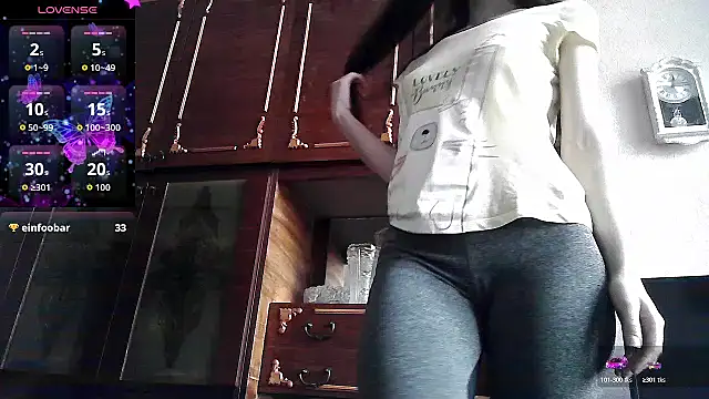 Snapshot of ElizaSwon chatting on July 16, 2:14 pm ElizaSwon online show from July 16, 2:14 pm