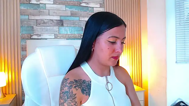 Snapshot of isabella_smith_ chatting on November 10, 8:03 pm isabella smith online show from November 10, 8:03 pm