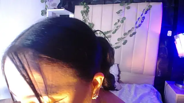Snapshot of isabella_smith_ chatting on October 10, 3:24 pm isabella smith online show from October 10, 3:24 pm