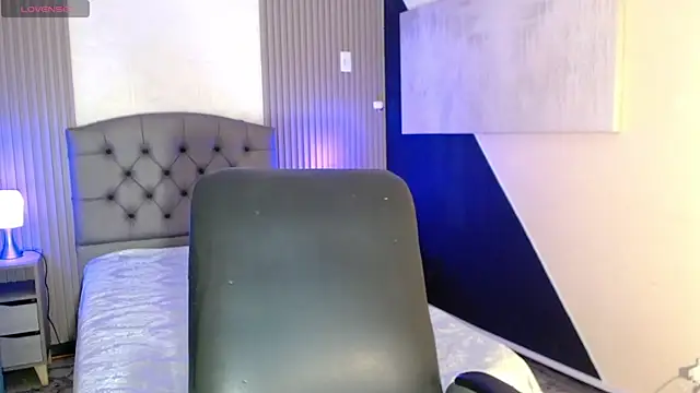 Snapshot of isabella_smith_ chatting on September 24, 7:53 pm isabella smith online show from September 24, 7:53 pm