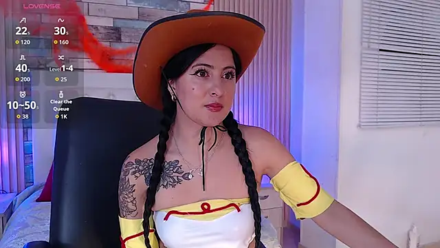 Snapshot of isabella_smith_ chatting on October 28, 7:35 pm isabella smith online show from October 28, 7:35 pm