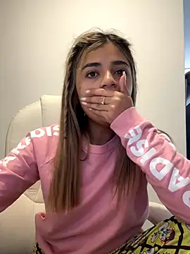 pamell col online show from October 5, 8:32 pm