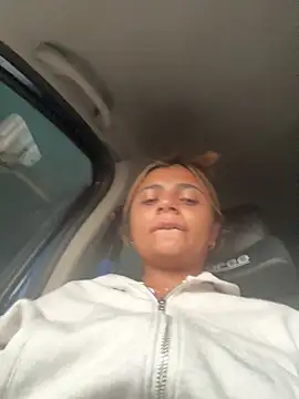 pamell col online show from November 5, 7:50 pm