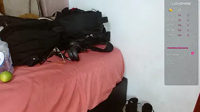 puca ebony online show from November 18, 7:50 pm