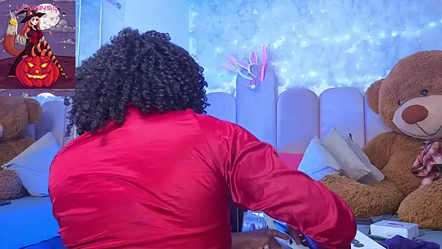 puca ebony online show from October 21, 7:46 pm