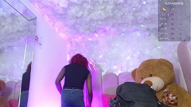 puca ebony online show from November 13, 8:02 pm