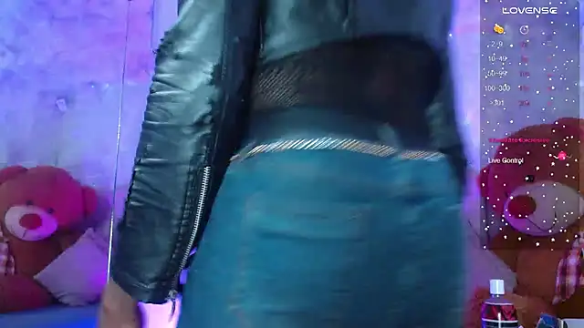 puca ebony online show from November 29, 7:36 pm