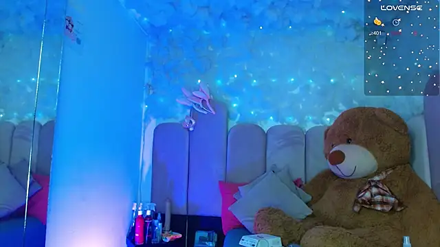 puca ebony online show from November 5, 7:39 pm