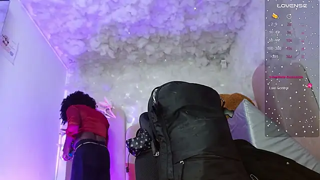 puca ebony online show from November 10, 7:52 pm