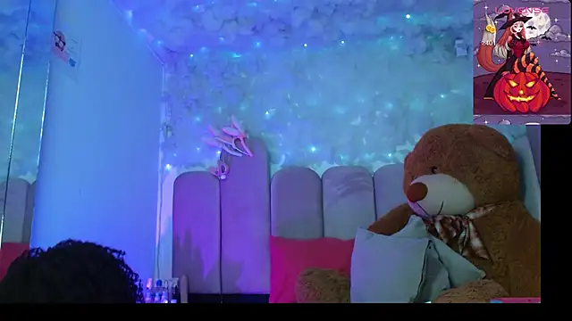 puca ebony online show from October 30, 7:44 pm