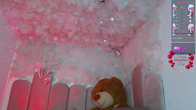 puca ebony online show from February 14, 4:40 pm