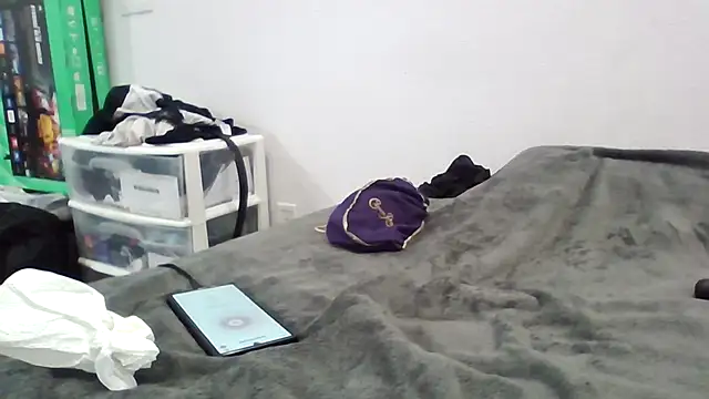 Snapshot of Iliketocooksquirt25 chatting on October 4, 1:01 pm Iliketocooksquirt25 online show from October 4, 1:01 pm