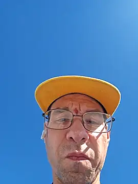 Snapshot of Iliketocooksquirt25 chatting on October 24, 5:45 pm Iliketocooksquirt25 online show from October 24, 5:45 pm