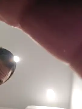 Iliketocooksquirt25 online show from April 14, 8:36 pm