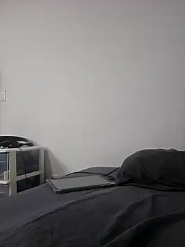Iliketocooksquirt25 online show from April 24, 6:37 am