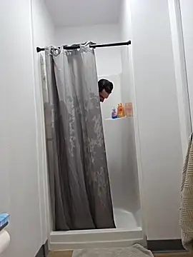 Iliketocooksquirt25 online show from December 18, 2:05 am