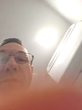 Snapshot of Iliketocooksquirt25 chatting on November 5, 12:47 am Iliketocooksquirt25 online show from November 5, 12:47 am