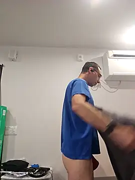 Iliketocooksquirt25 online show from March 19, 4:23 am