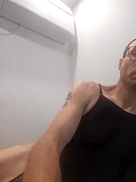 Iliketocooksquirt25 online show from March 31, 8:00 pm