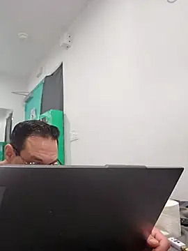 Snapshot of Iliketocooksquirt25 chatting on November 28, 11:43 am Iliketocooksquirt25 online show from November 28, 11:43 am