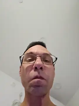 Snapshot of Iliketocooksquirt25 chatting on December 1, 11:05 pm Iliketocooksquirt25 online show from December 1, 11:05 pm