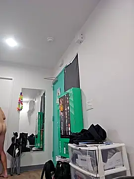 Snapshot of Iliketocooksquirt25 chatting on November 24, 11:05 pm Iliketocooksquirt25 online show from November 24, 11:05 pm