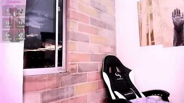 Snapshot of Im_Scarlet chatting on October 25, 11:05 pm Im Scarlet online show from October 25, 11:05 pm