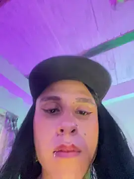 Snapshot of Ari-Hall chatting on March 19, 10:53 pm Ari-Hall online show from March 19, 10:53 pm