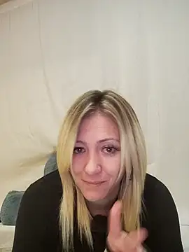 SallyCumLaude online show from February 16, 7:15 am