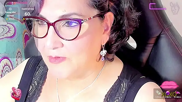 Snapshot of cataleya_mom chatting on September 15, 4:24 am cataleya mom online show from September 15, 4:24 am