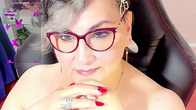 Snapshot of cataleya_mom chatting on November 2, 9:31 pm cataleya mom online show from November 2, 9:31 pm