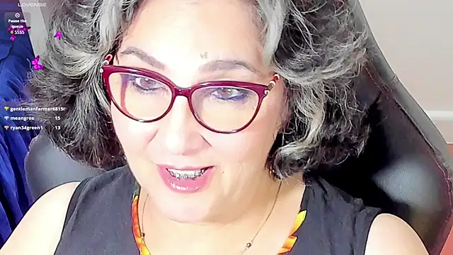 Snapshot of cataleya_mom chatting on November 6, 8:51 am cataleya mom online show from November 6, 8:51 am