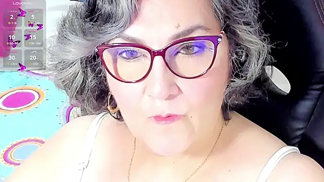 Snapshot of cataleya_mom chatting on September 24, 1:13 am cataleya mom online show from September 24, 1:13 am