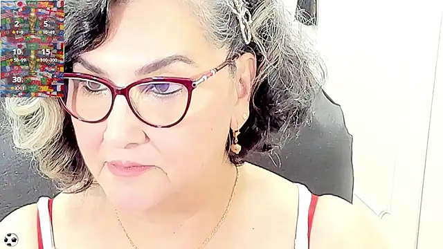 Snapshot of cataleya_mom chatting on June 17, 2:11 am cataleya mom online show from June 17, 2:11 am
