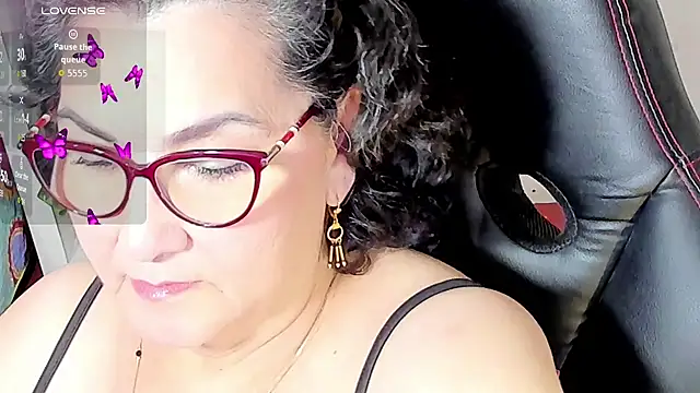 Snapshot of cataleya_mom chatting on October 21, 2:55 am cataleya mom online show from October 21, 2:55 am