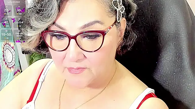 Snapshot of cataleya_mom chatting on February 25, 2:56 am cataleya mom online show from February 25, 2:56 am